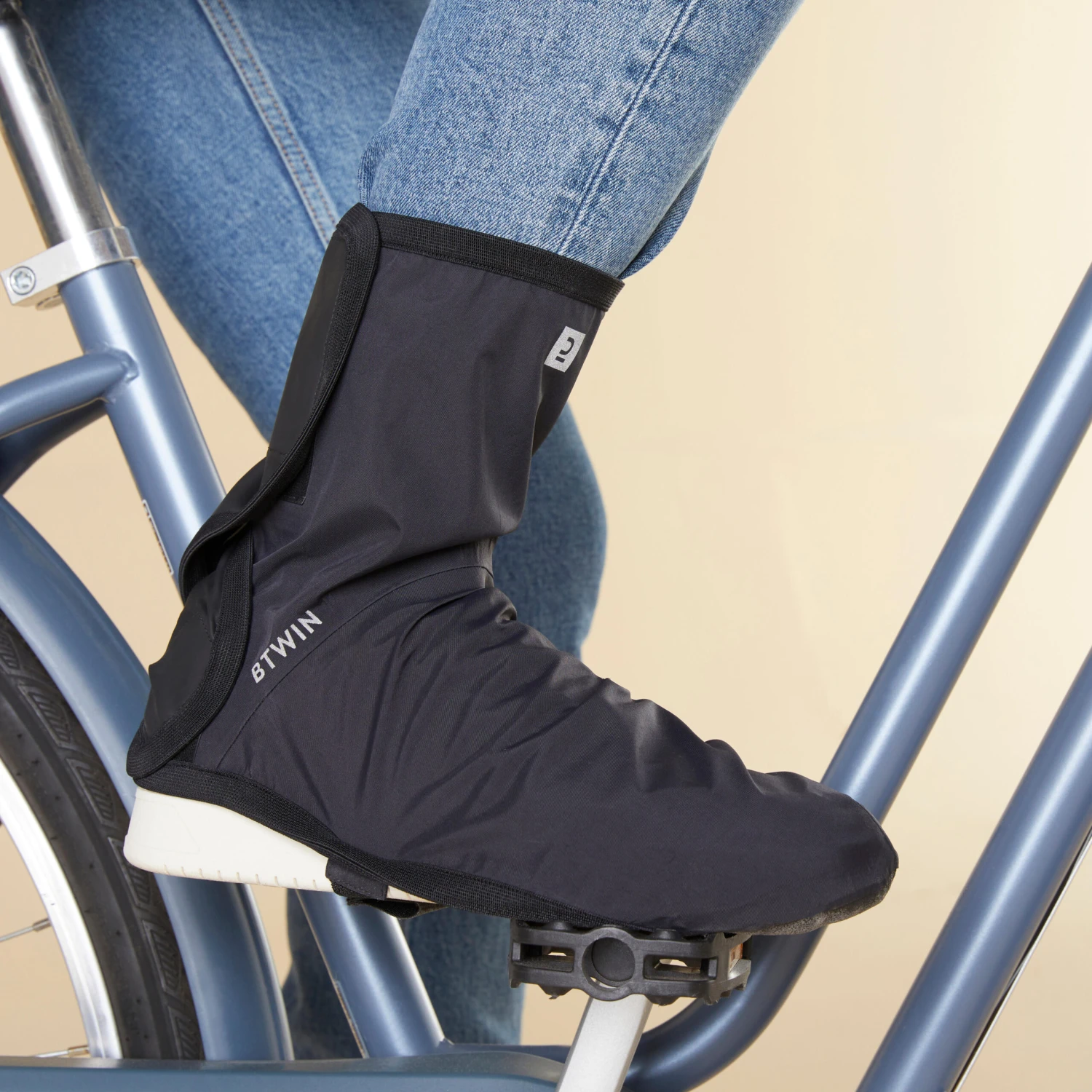 BTWIN City Cycling Waterproof Overshoes 900 2 BTWIN City Cycling Waterproof Overshoes 900 - Image 2