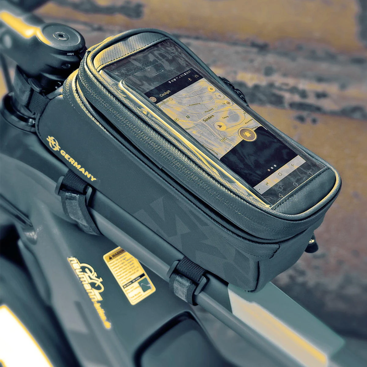 SKS Explorer Smart Toptube Pack With Phone Pocket 1350Ml Hi 4 SKS Explorer Smart Toptube Pack With Phone Pocket 1350Ml Hi - Image 4